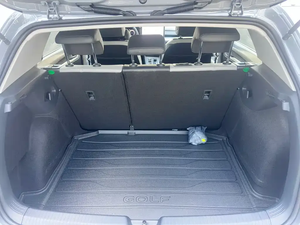Volkswagen Golf 2025 из CN, фото 5