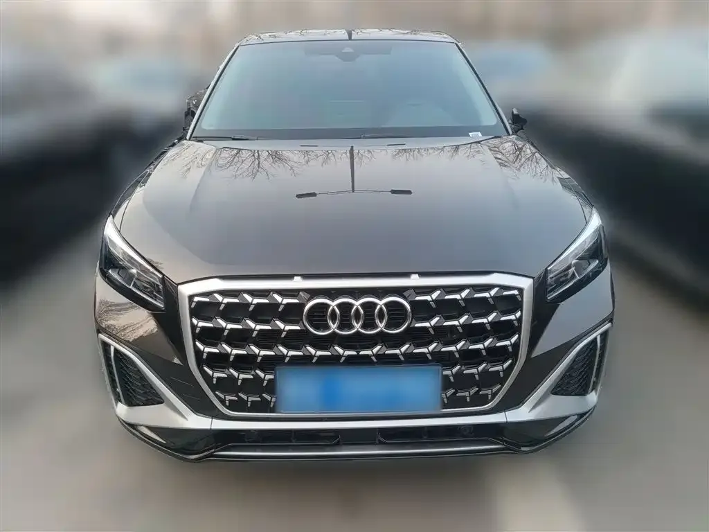 Audi Q2L 2025 из CN, фото 10