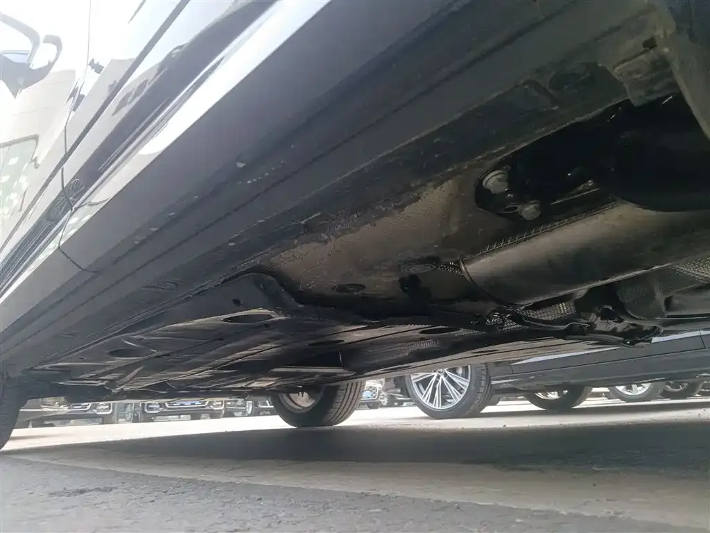 Audi Q2L 2025 из CN, фото 8