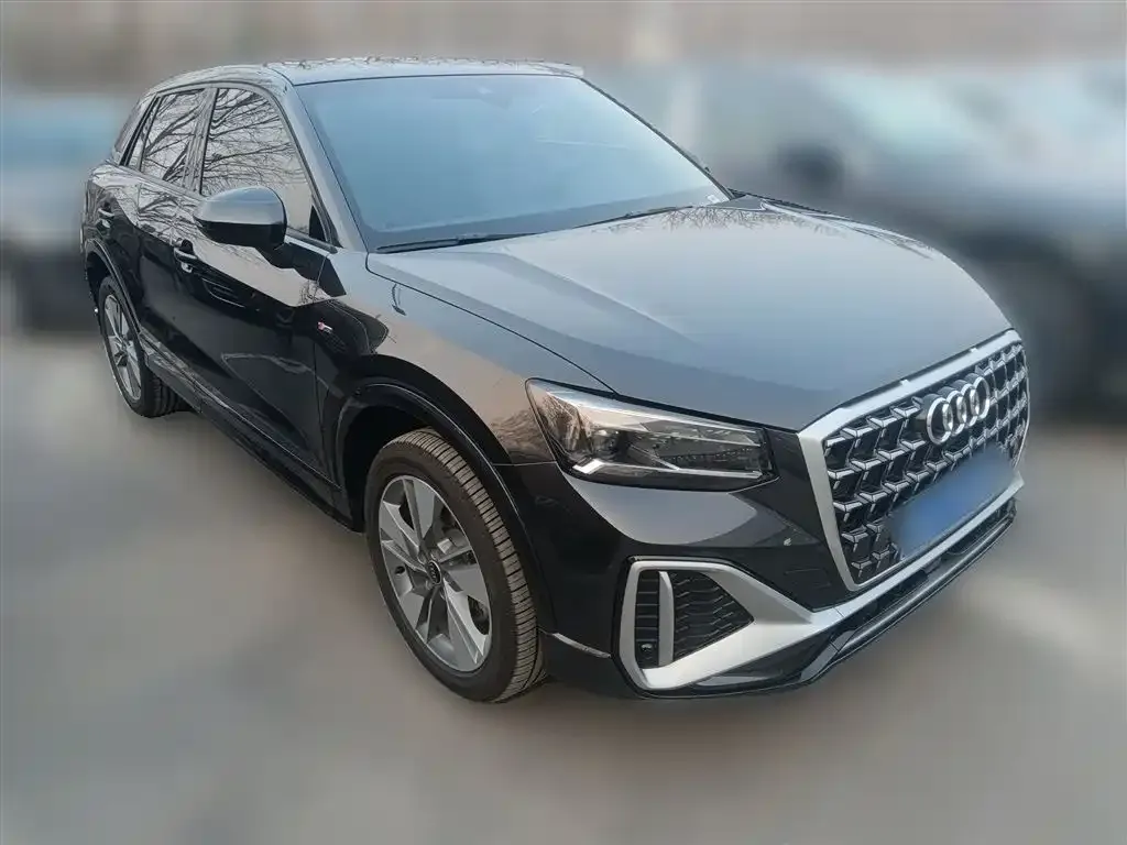 Audi Q2L 2025 из CN, фото 9