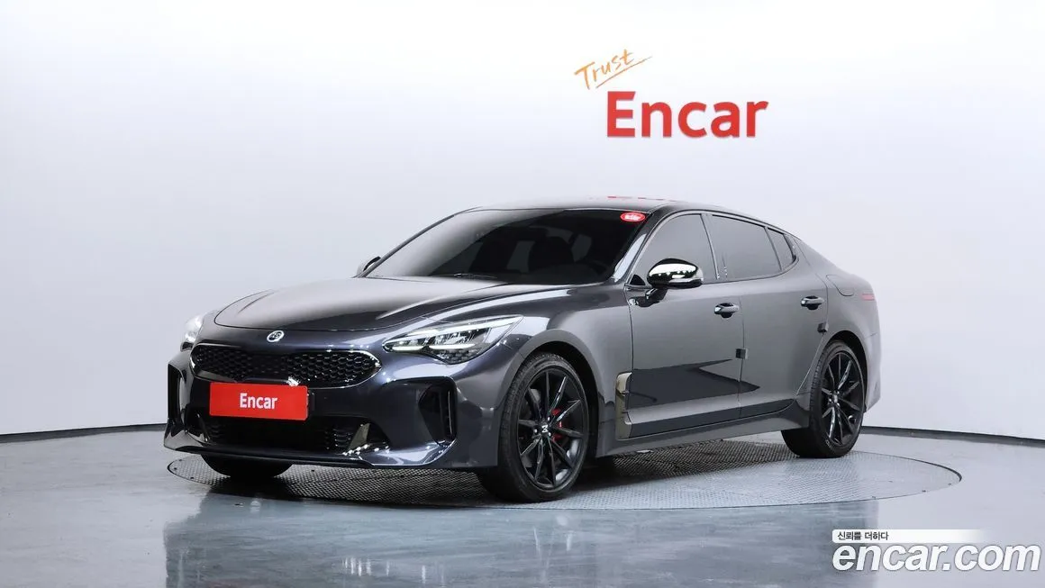 Kia Stinger — фото 1