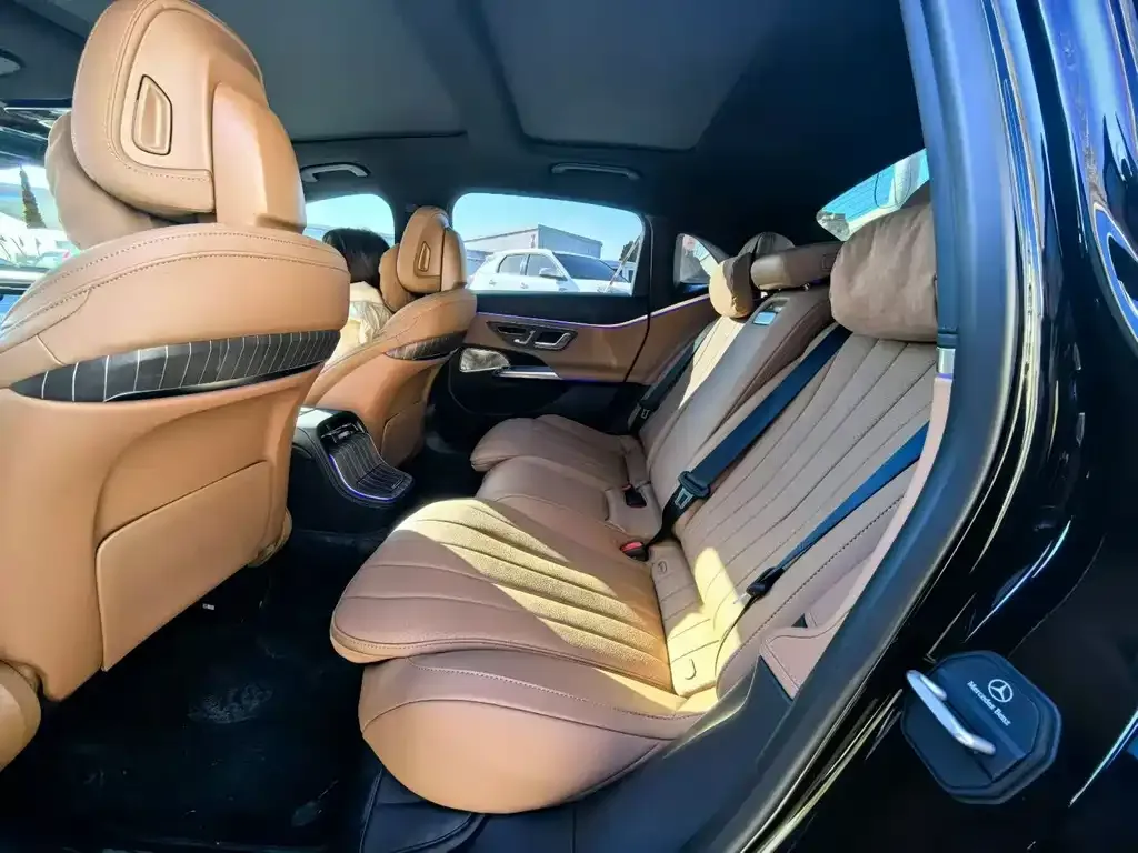 Mercedes-Benz E-Class 2025 из CN, фото 3
