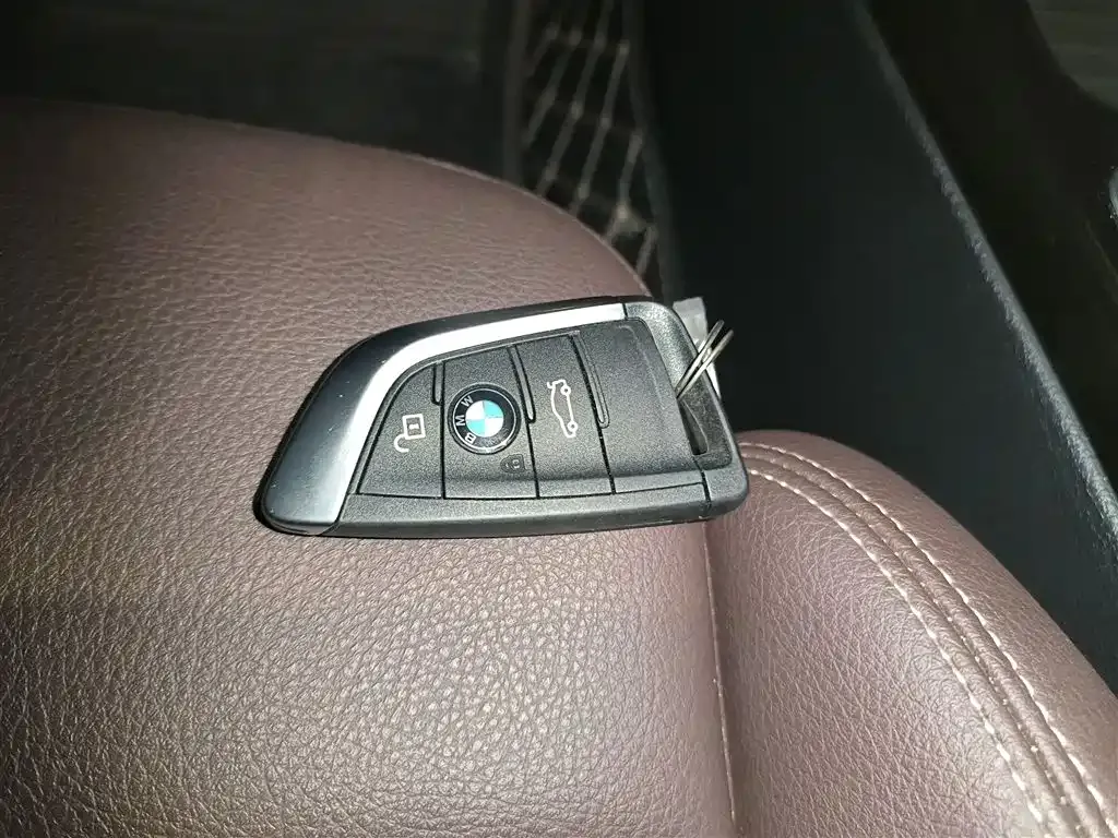 BMW 1 Series 2021 из CN, фото 9