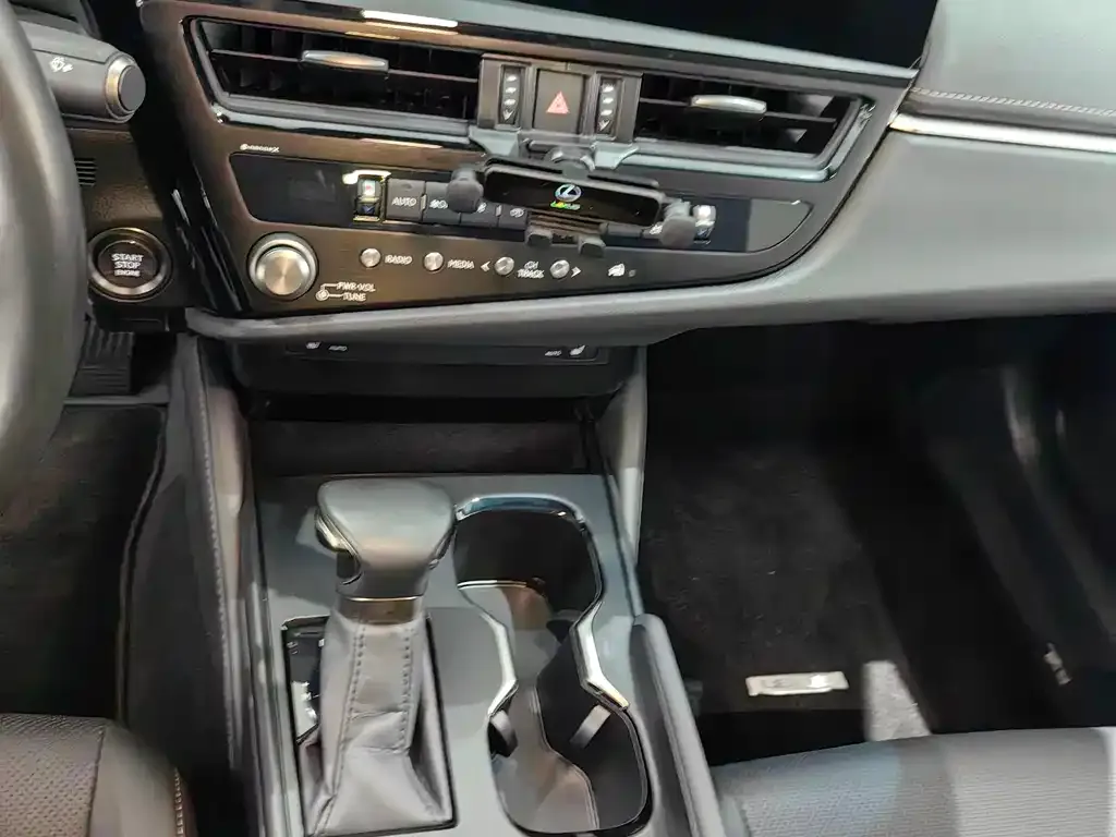 Lexus ES 2024 из CN, фото 5