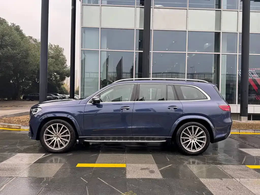 Mercedes-Benz GLS — фото 10