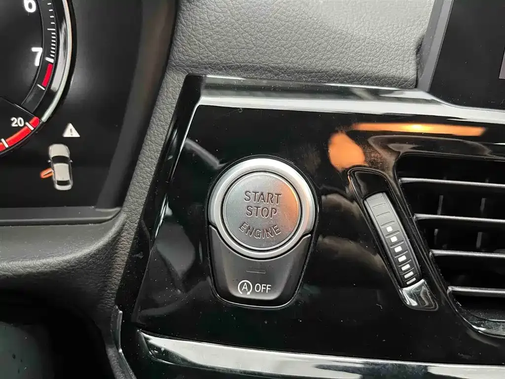BMW 1 Series 2021 из CN, фото 4