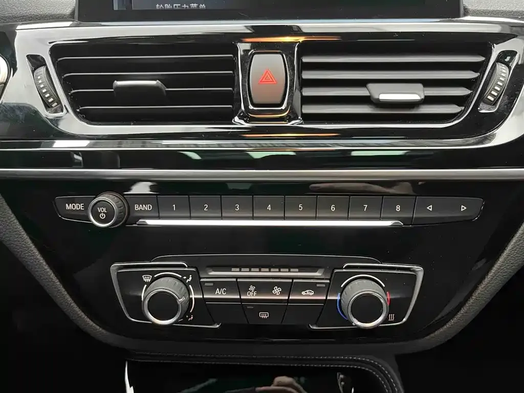 BMW 1 Series 2021 из CN, фото 5