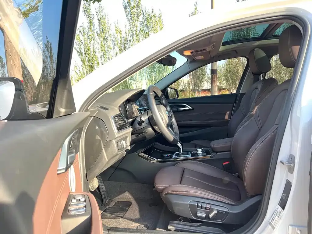 BMW 1 Series 2021 из CN, фото 3