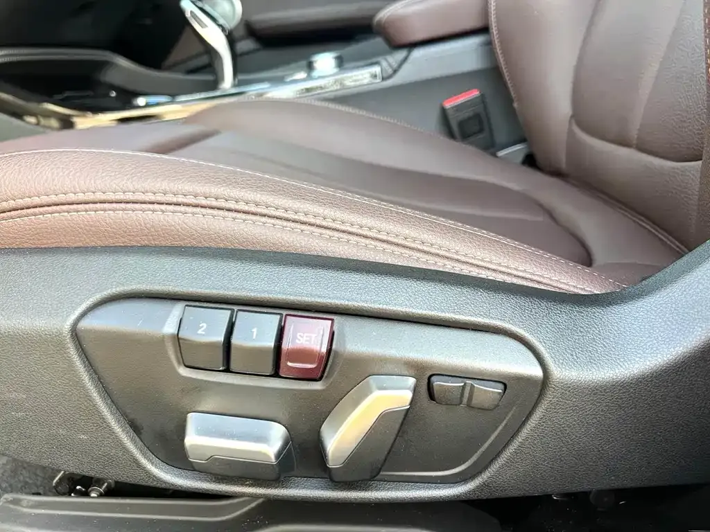 BMW 1 Series 2021 из CN, фото 5