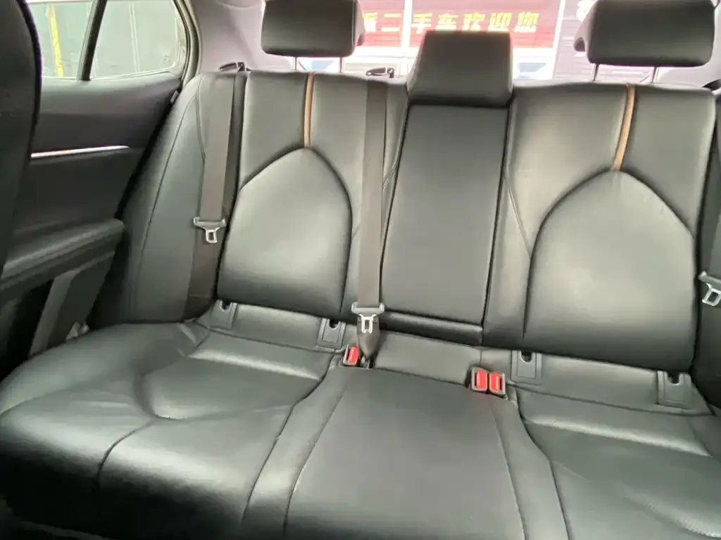 Toyota Camry 2023 из CN, фото 10