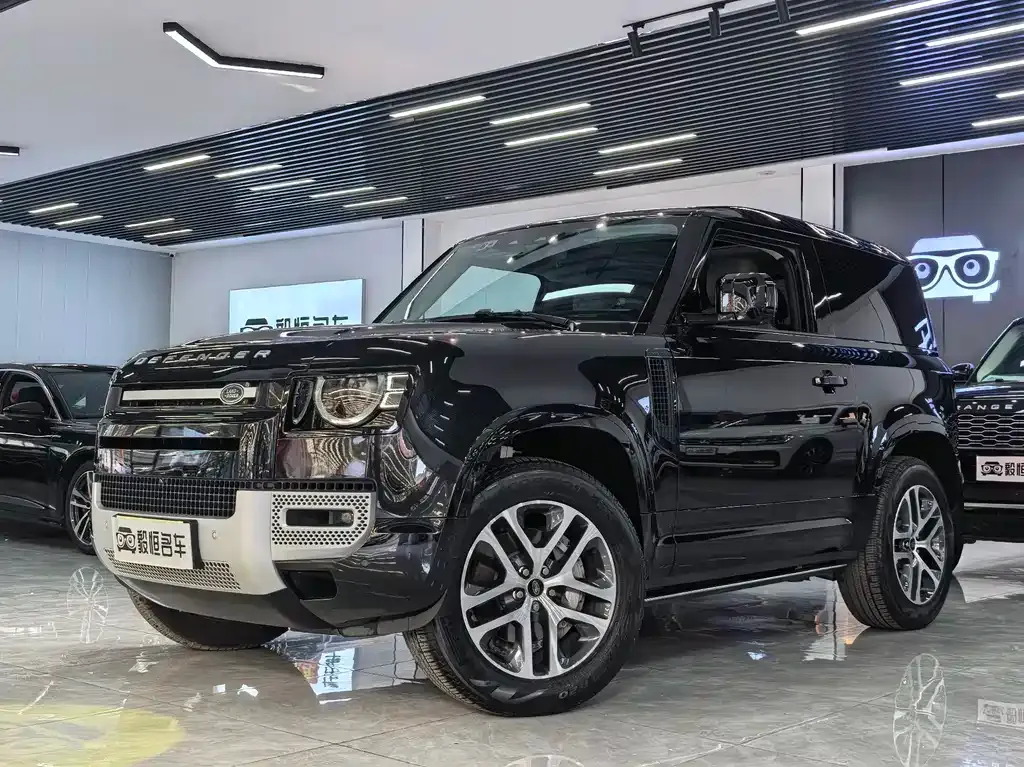Land Rover Defender — фото 1