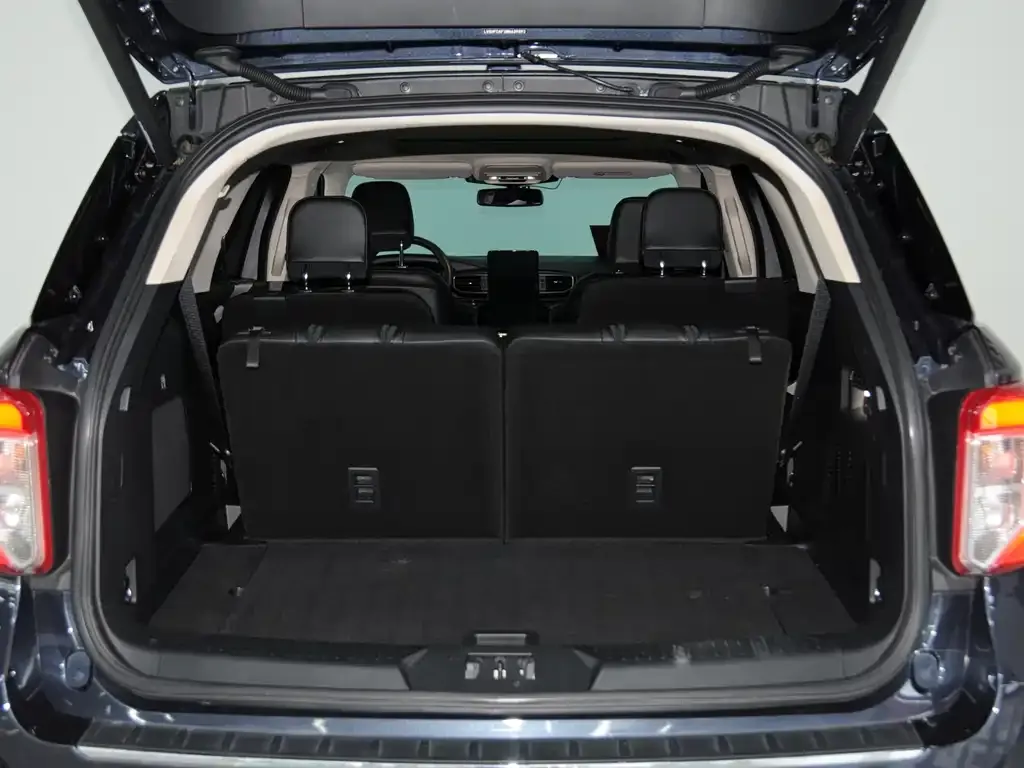 Ford Explorer 2022 из CN, фото 5