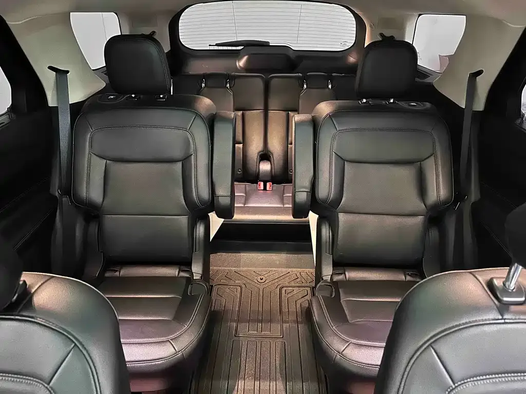 Ford Explorer 2022 из CN, фото 9