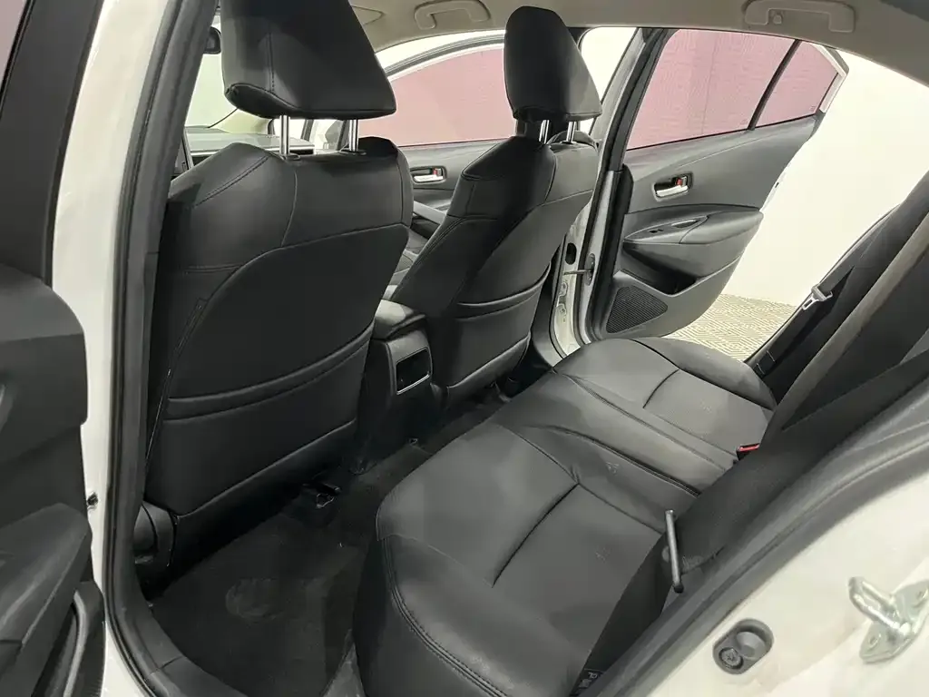 Toyota Corolla 2023 из CN, фото 2