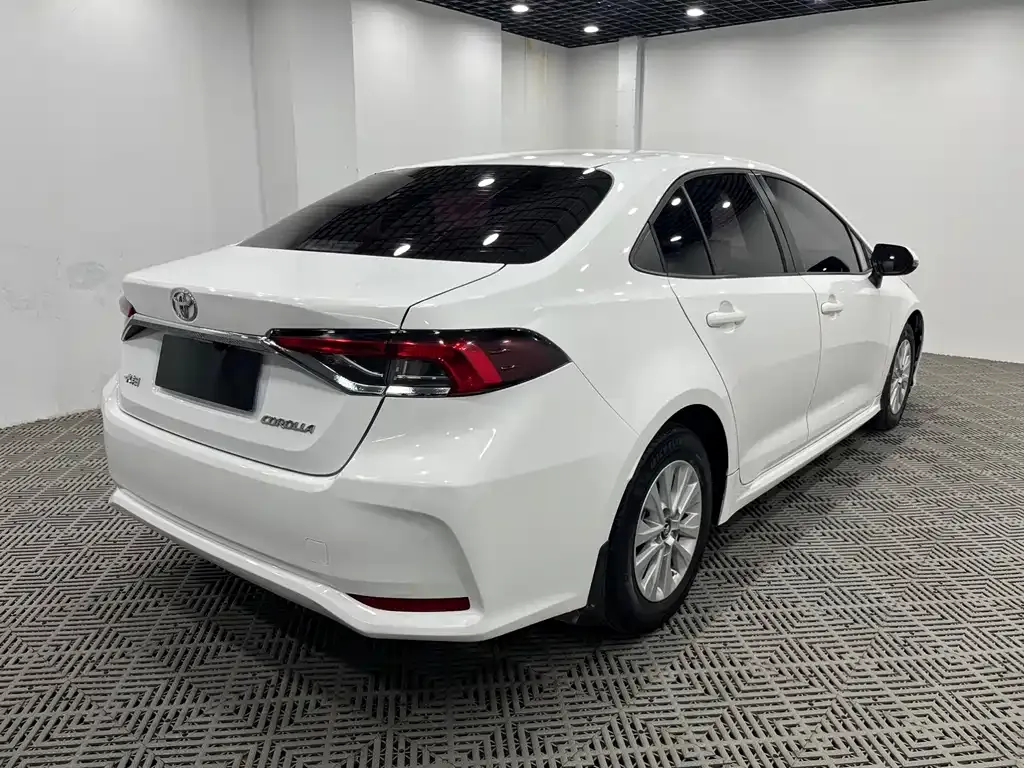 Toyota Corolla 2023 из CN, фото 4