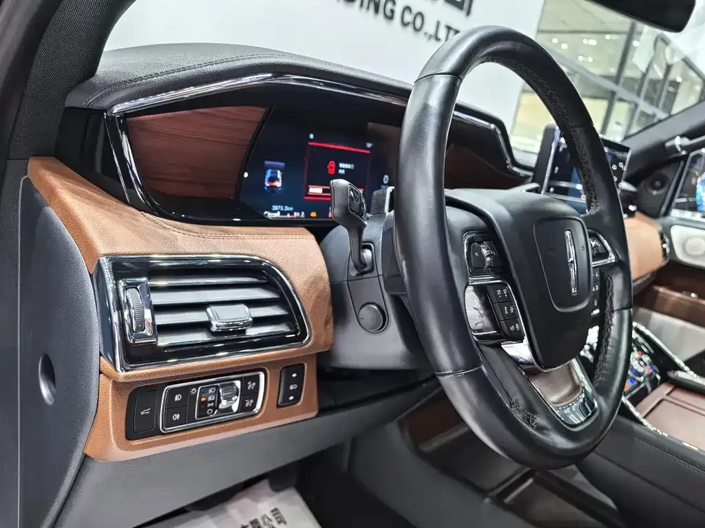 Lincoln Navigator 2024 из CN, фото 4