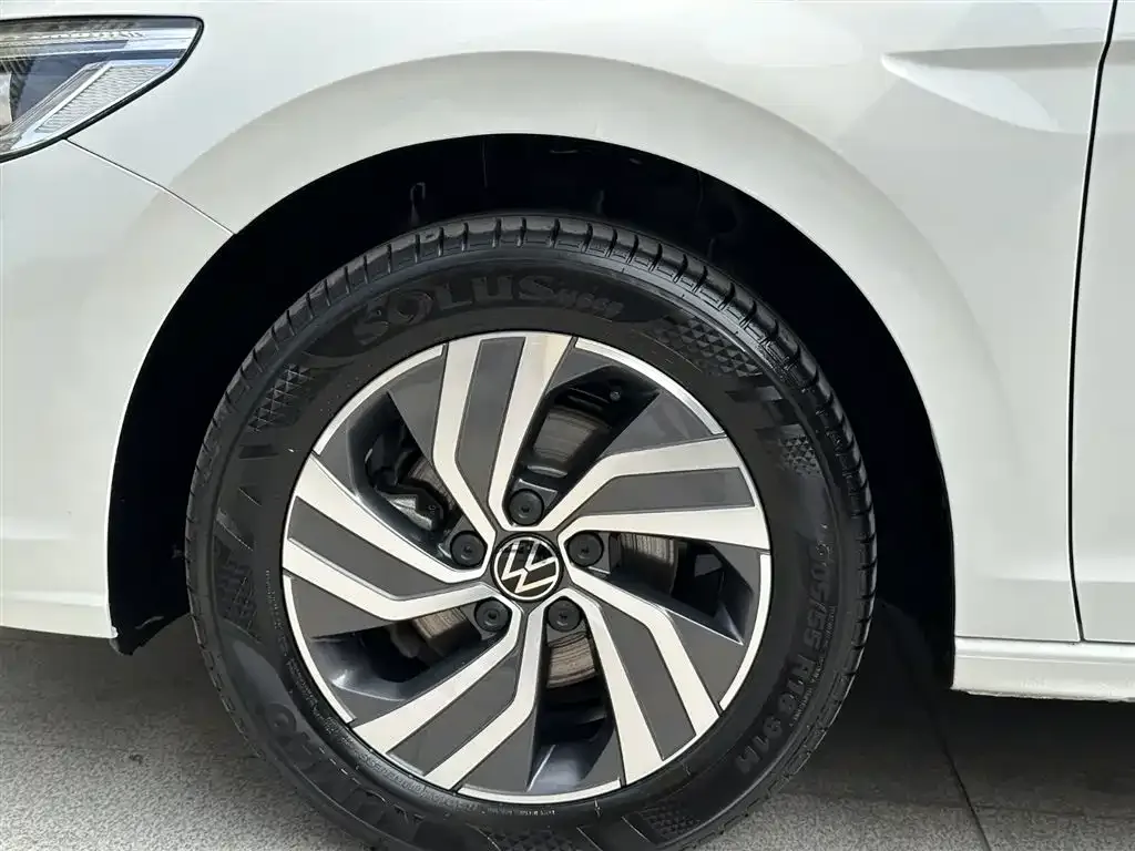Volkswagen Bora 2024 из CN, фото 10