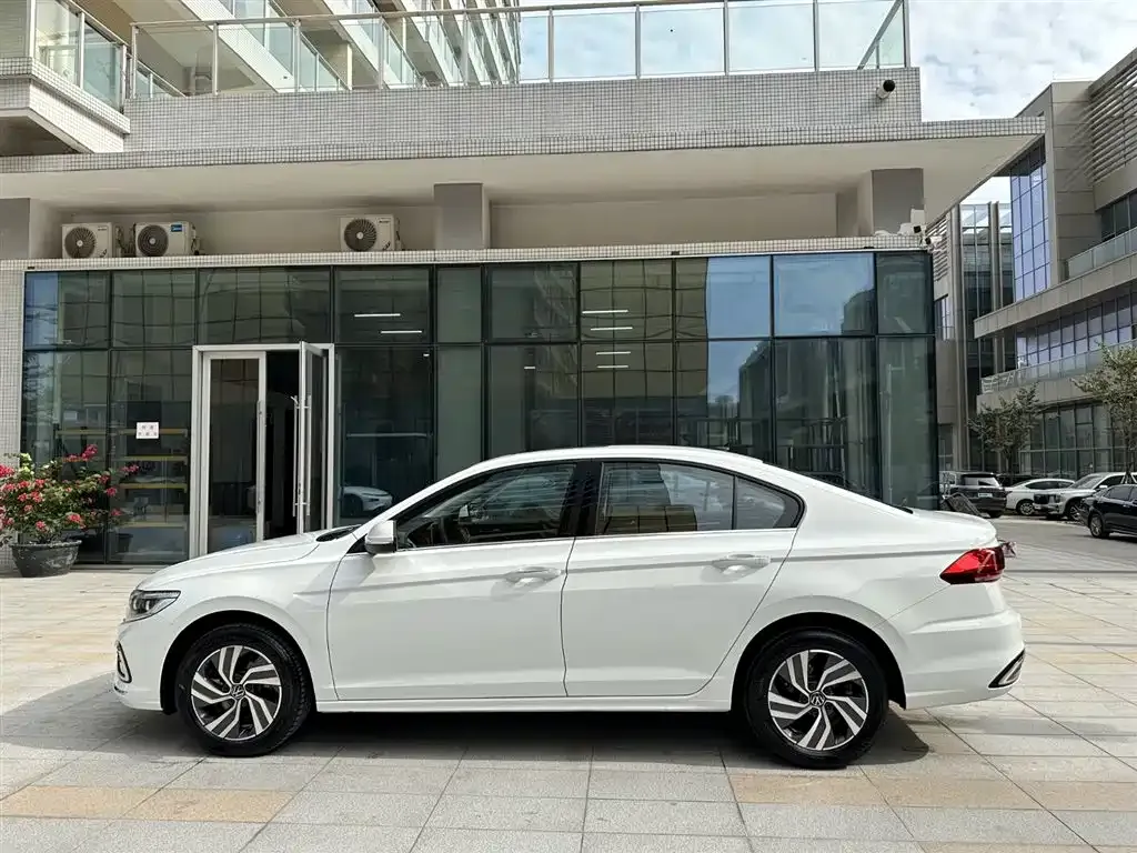Volkswagen Bora 2024 из CN, фото 5