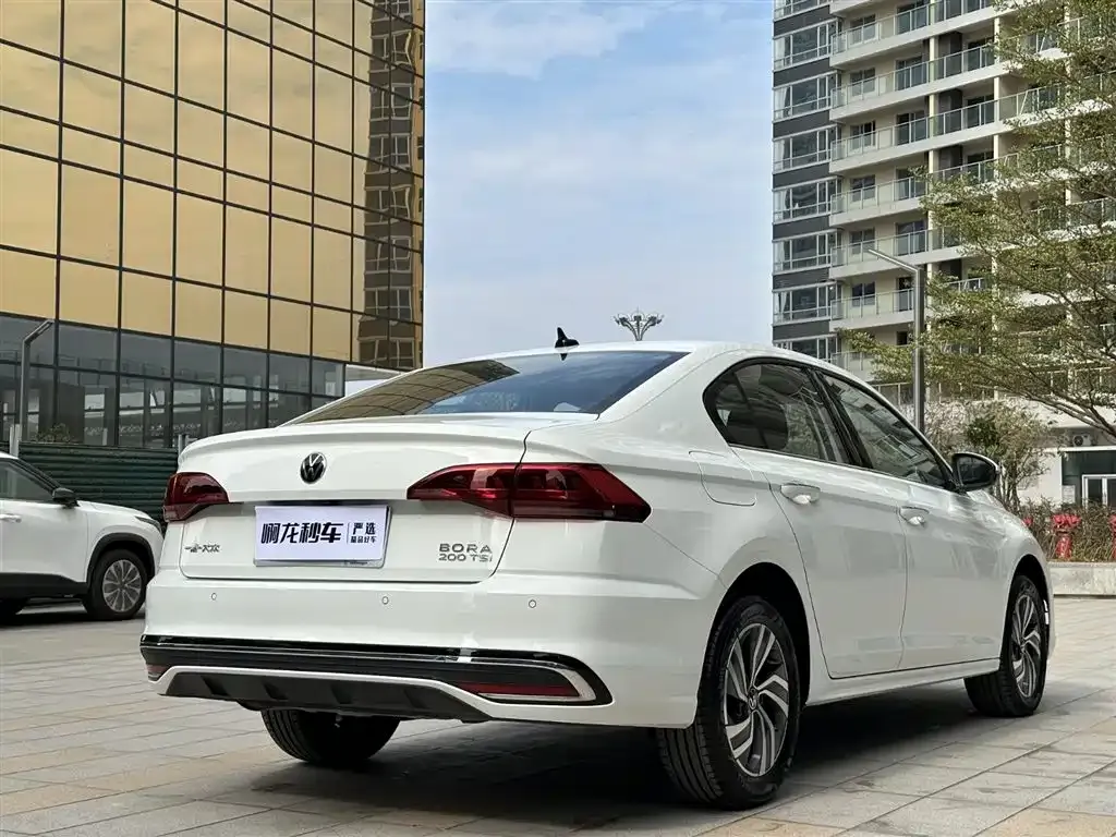 Volkswagen Bora 2024 из CN, фото 8
