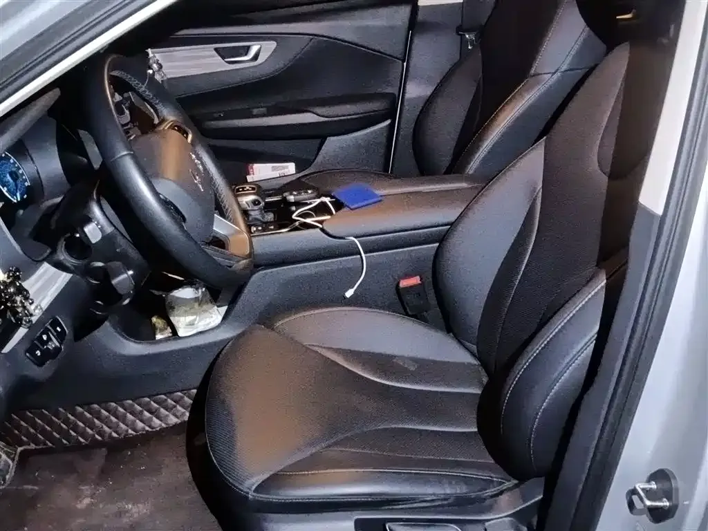 Hongqi E-QM5 2023 из CN, фото 7