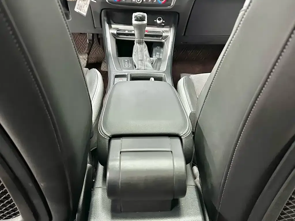Audi Q3 2021 из CN, фото 4