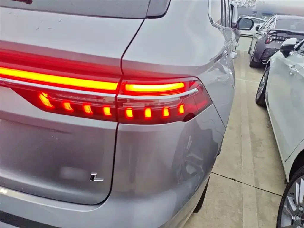 Geely Xingyue L 2025 из CN, фото 4