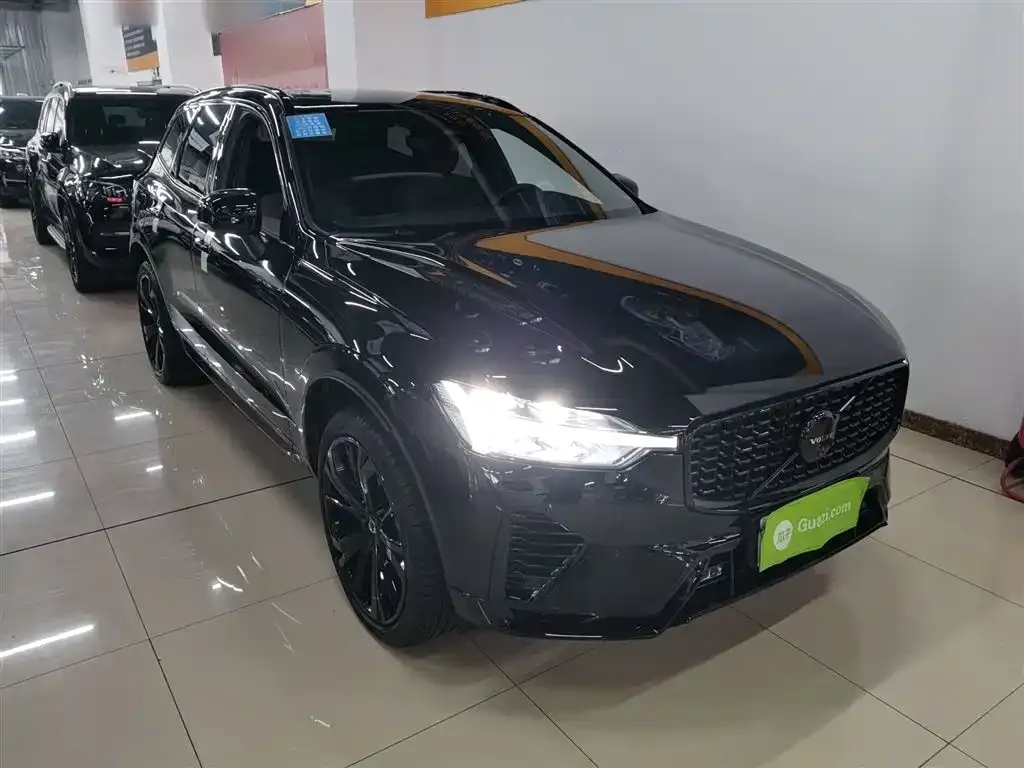 Volvo XC60 PHEV 2025 из CN, фото 3
