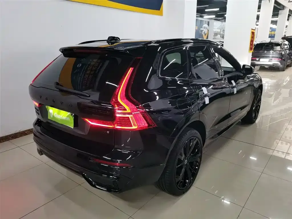 Volvo XC60 PHEV 2025 из CN, фото 8