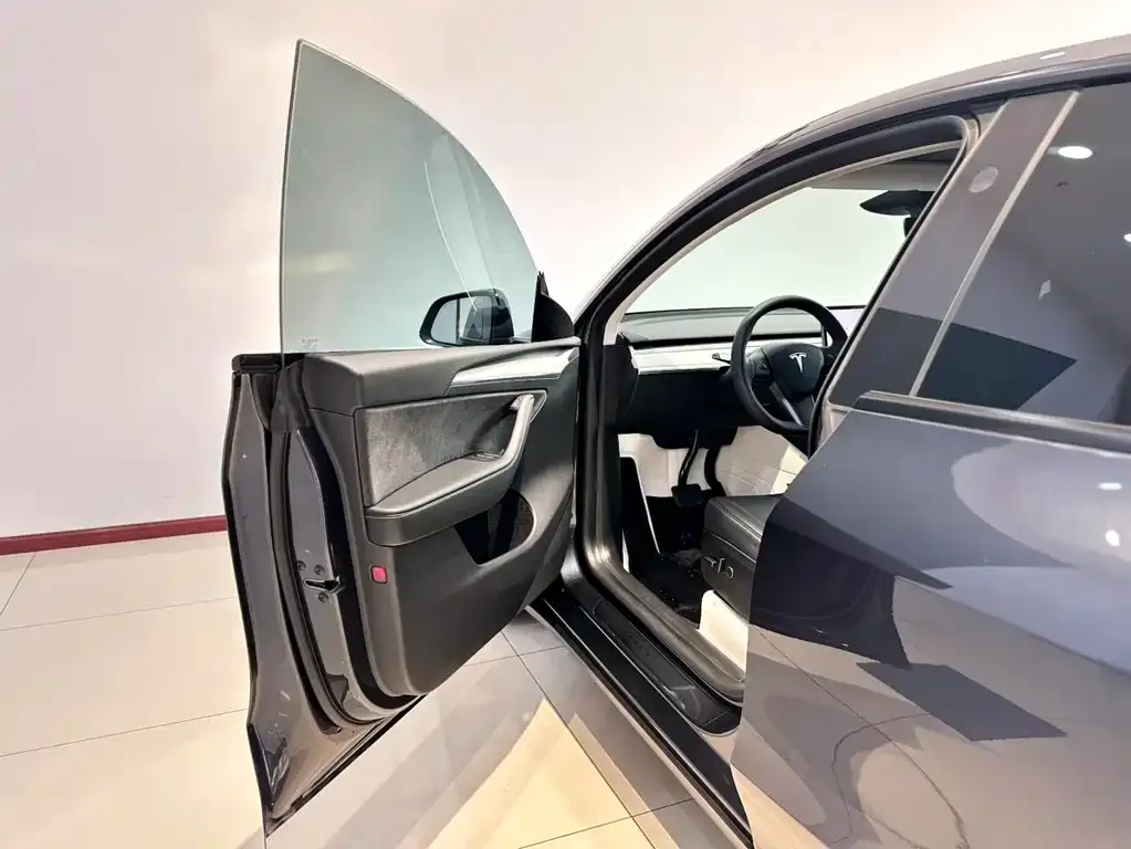 Tesla Model Y 2024 из CN, фото 10