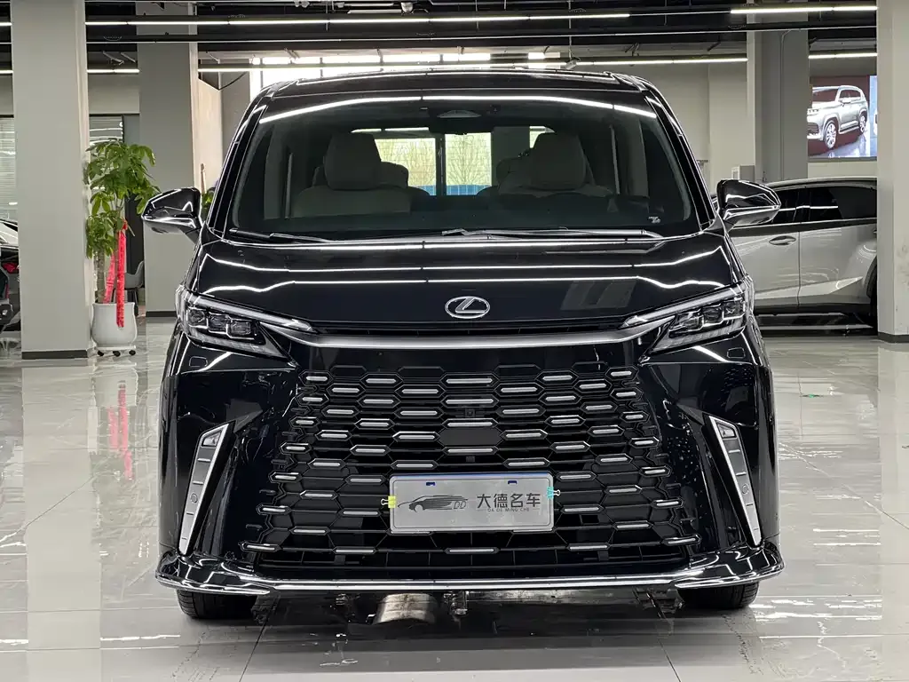 Lexus LM 2026 из CN, фото 4