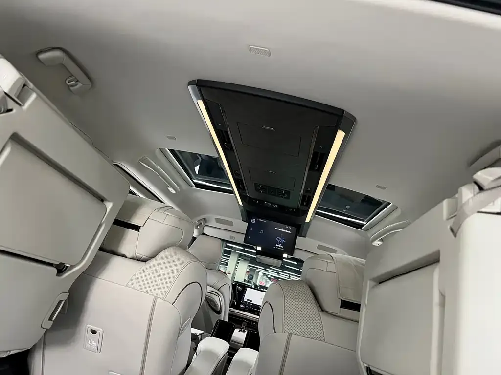 Lexus LM 2026 из CN, фото 2