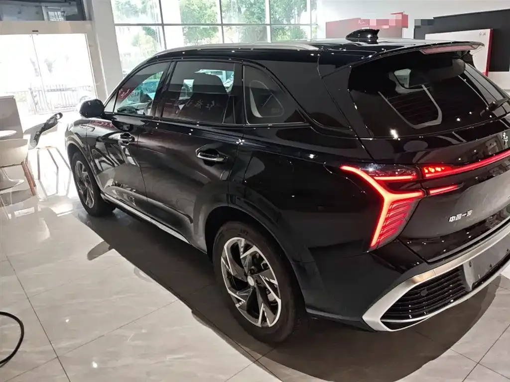 Hongqi HS3 PHEV 2025 из CN, фото 5