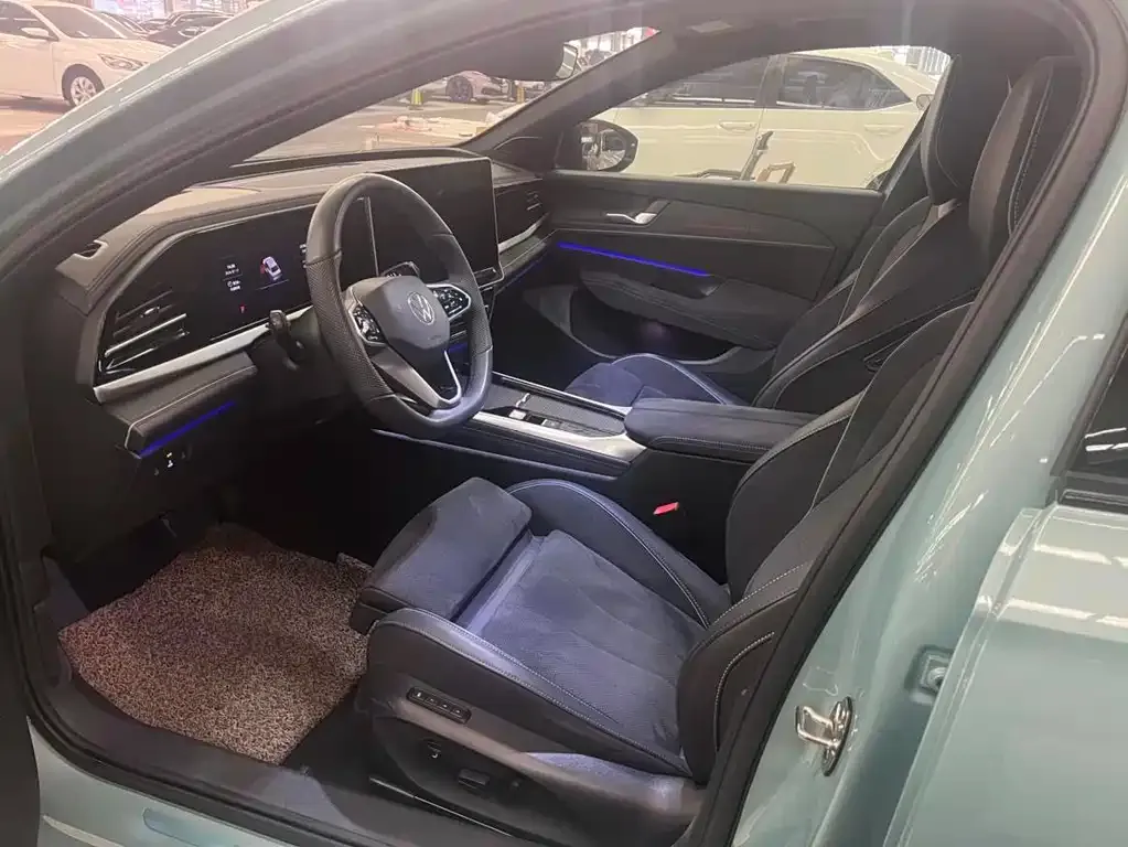 Volkswagen Passat — фото 10