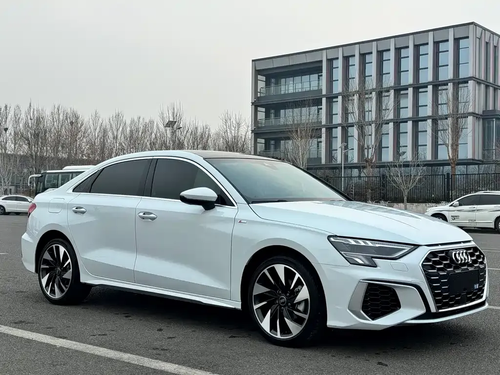 Audi A3 2023 из CN, фото 8