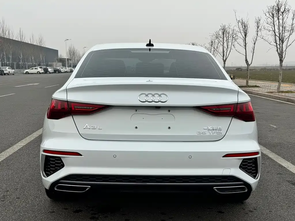 Audi A3 2023 из CN, фото 10