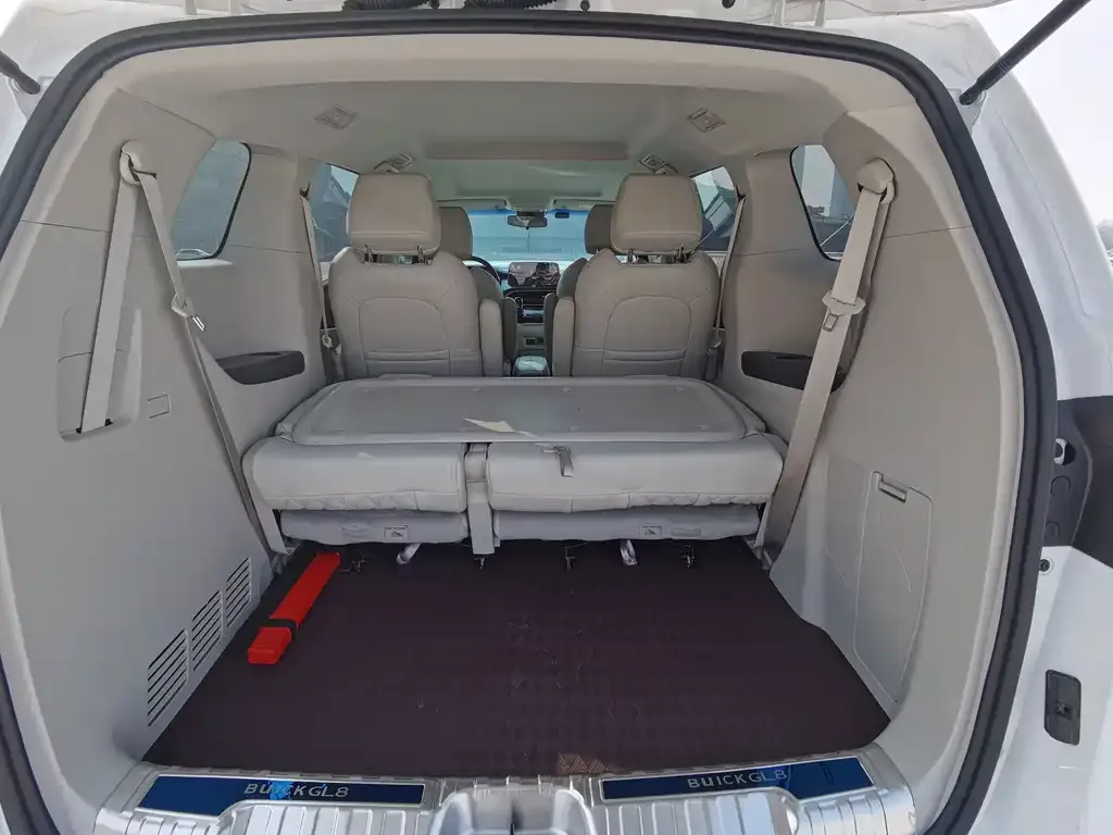 Buick GL8 2024 из CN, фото 6
