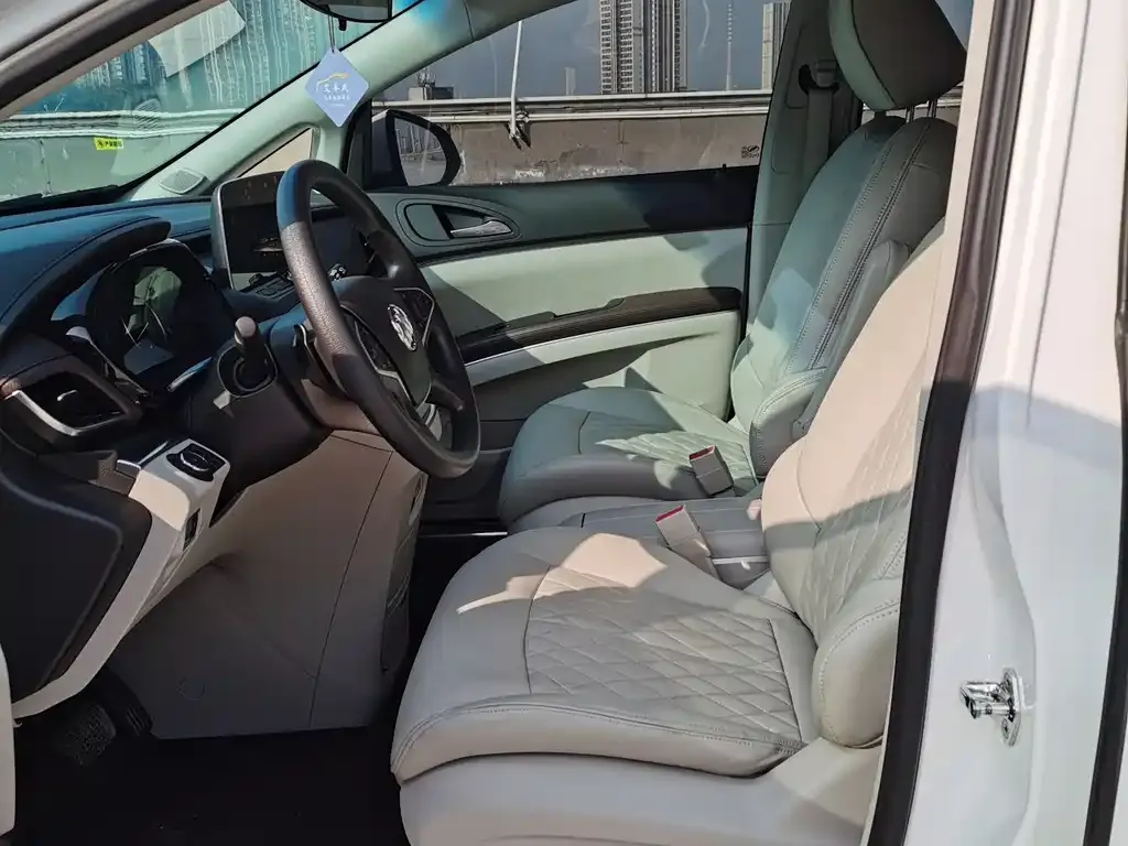 Buick GL8 2024 из CN, фото 7