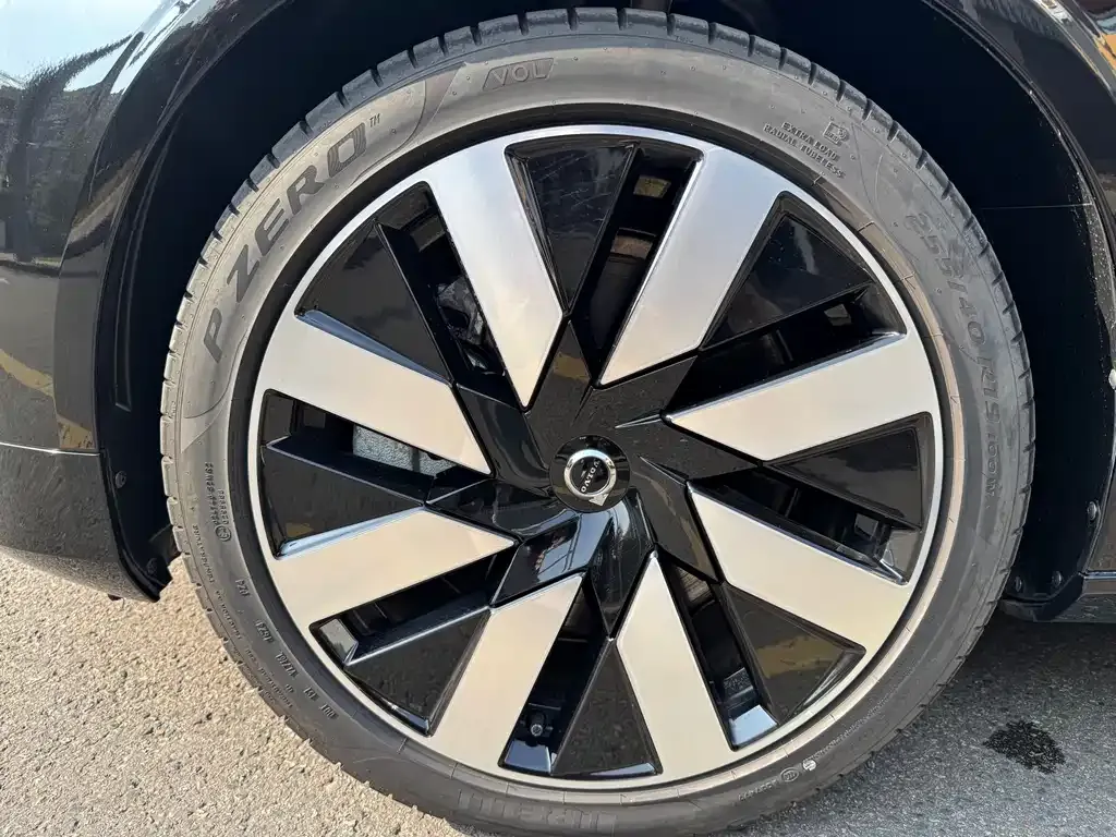 Volvo S90 PHEV 2024 из CN, фото 8