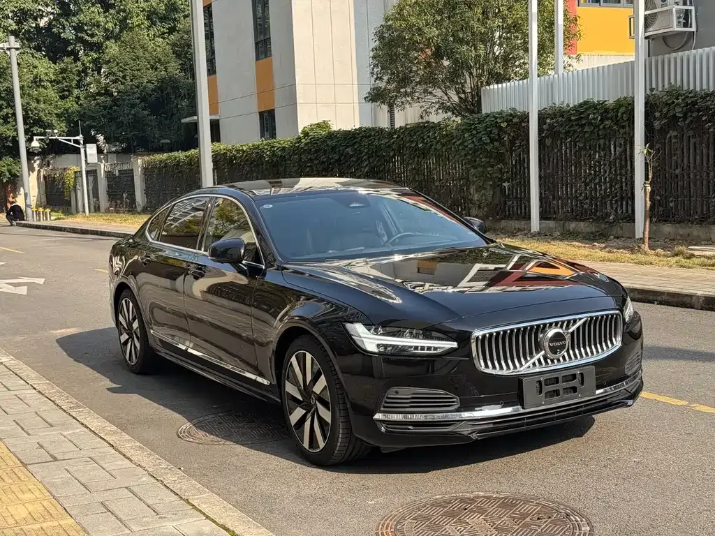 Volvo S90 PHEV 2024 из CN, фото 7