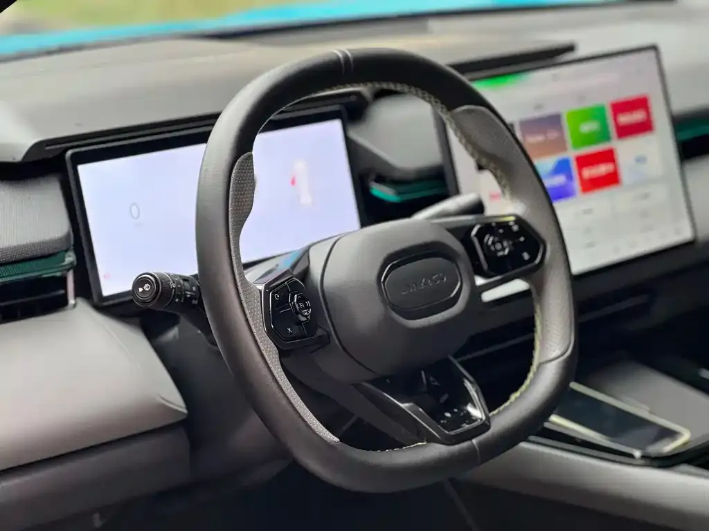 Lynk & Co 08 EM-P 2024 из CN, фото 10