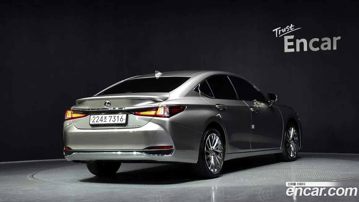 Lexus ES 2024 из KR, фото 2