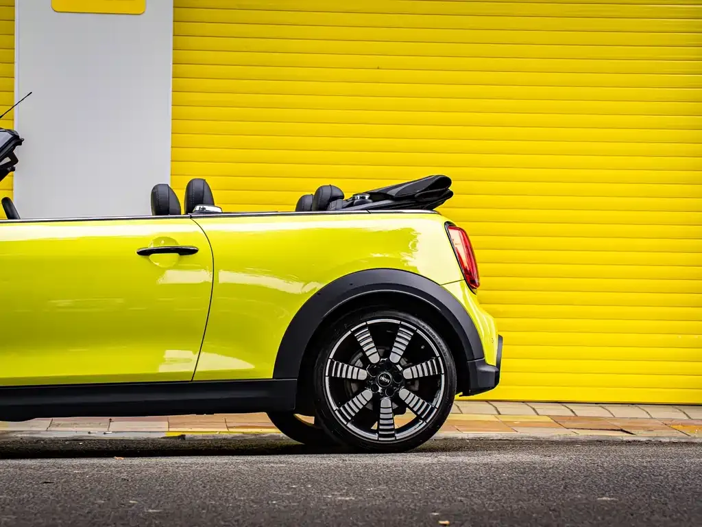 MINI Cooper (3-door) 2023 из CN, фото 3