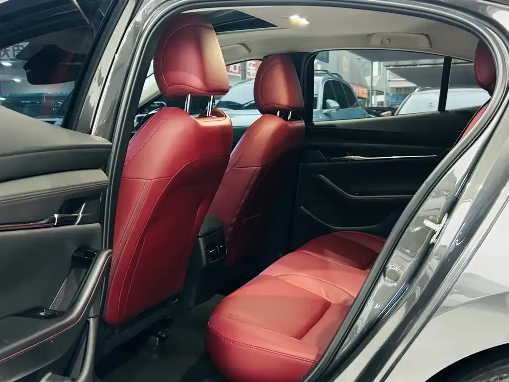 Mazda 3 Axela 2024 из CN, фото 6