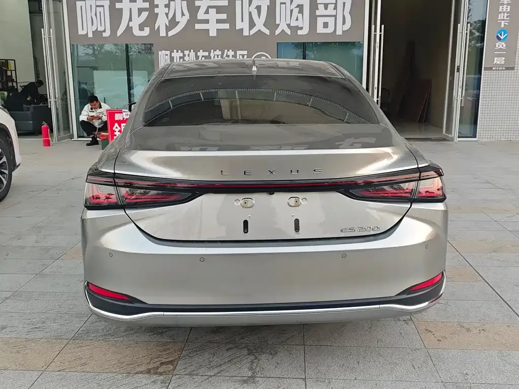 Lexus ES 2025 из CN, фото 7