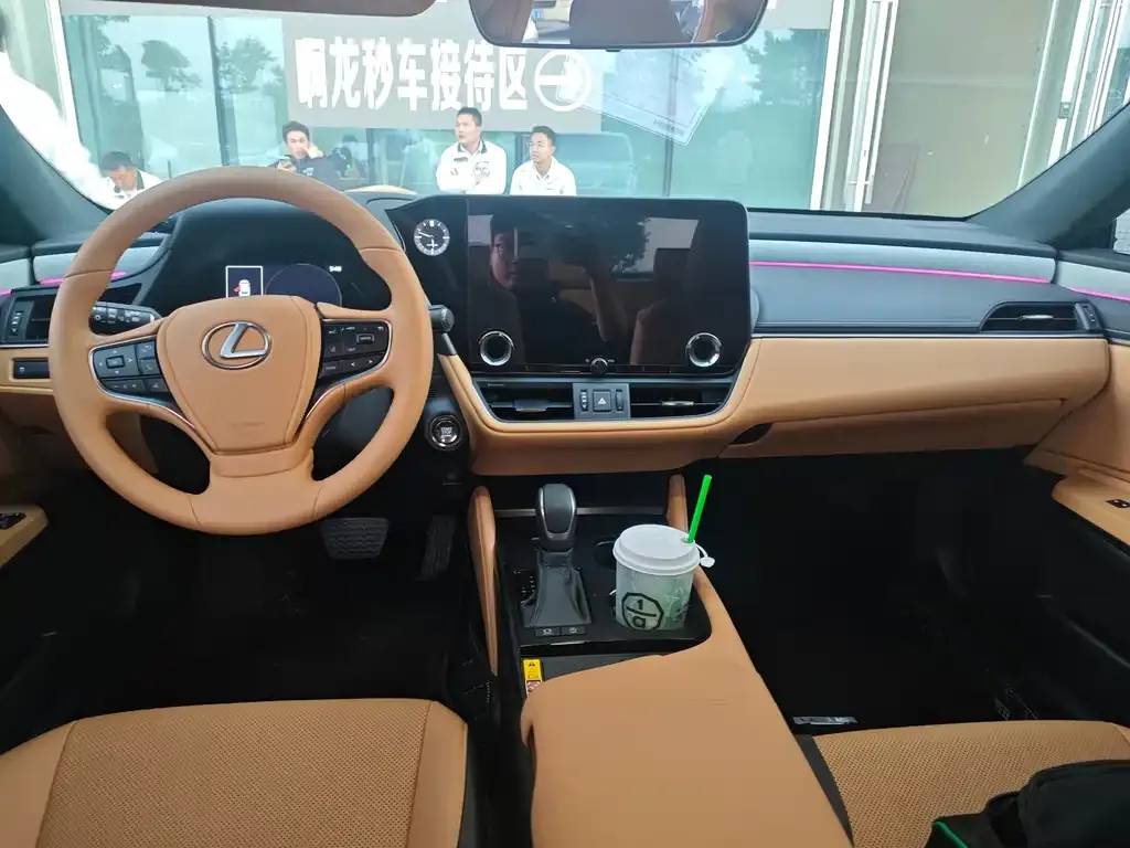 Lexus ES 2025 из CN, фото 3