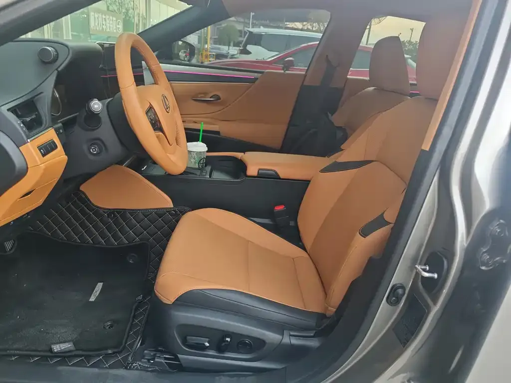 Lexus ES 2025 из CN, фото 4