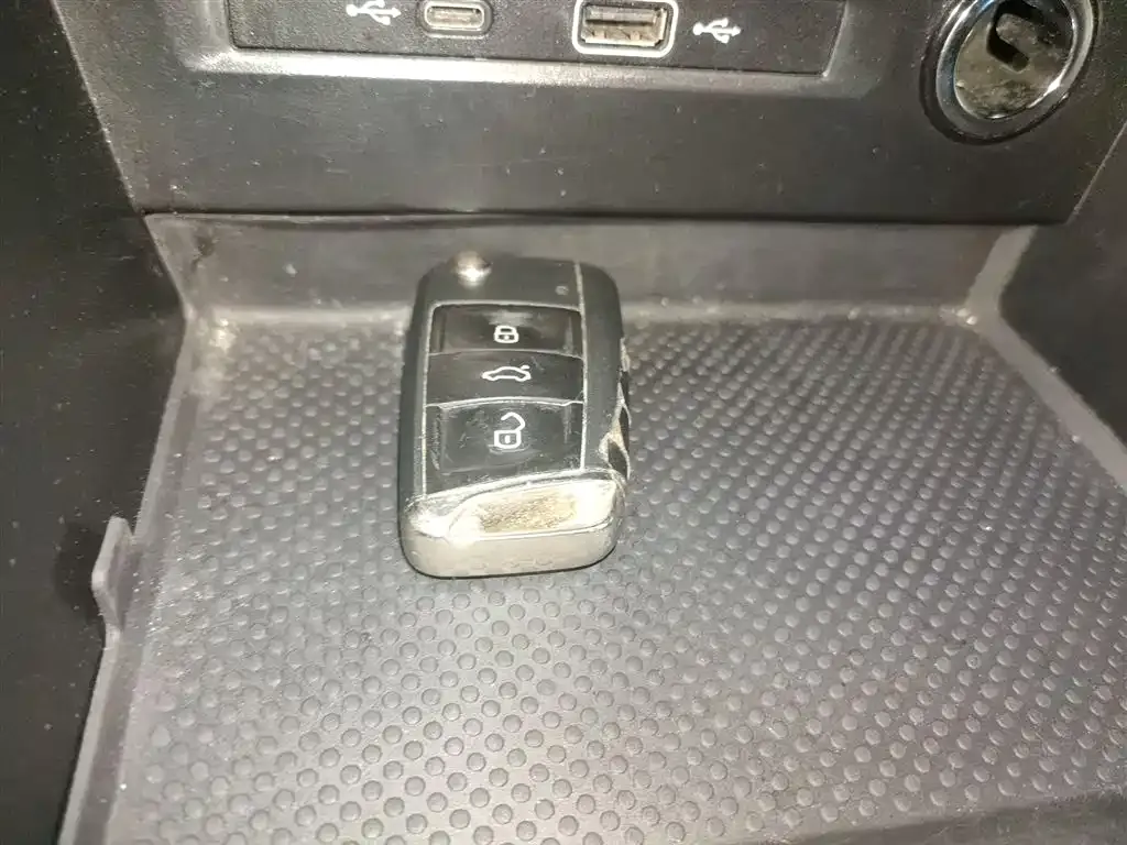 Volkswagen Tiguan L 2023 из CN, фото 8