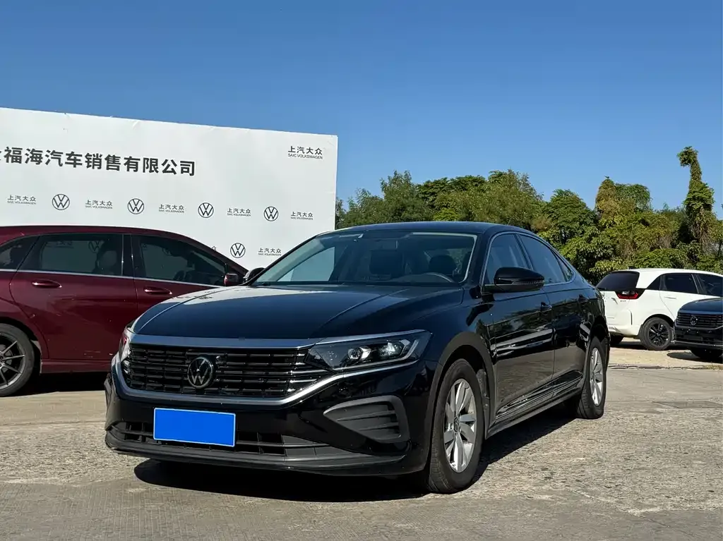 Volkswagen Passat 2023 из CN, фото 1