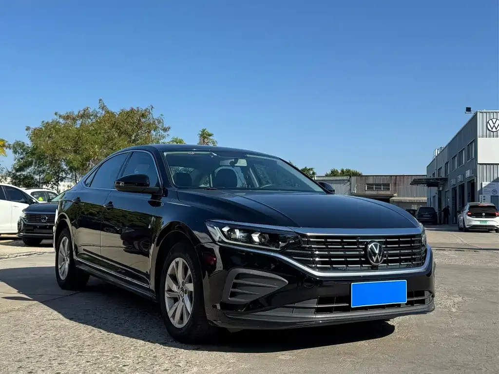 Volkswagen Passat 2023 из CN, фото 3