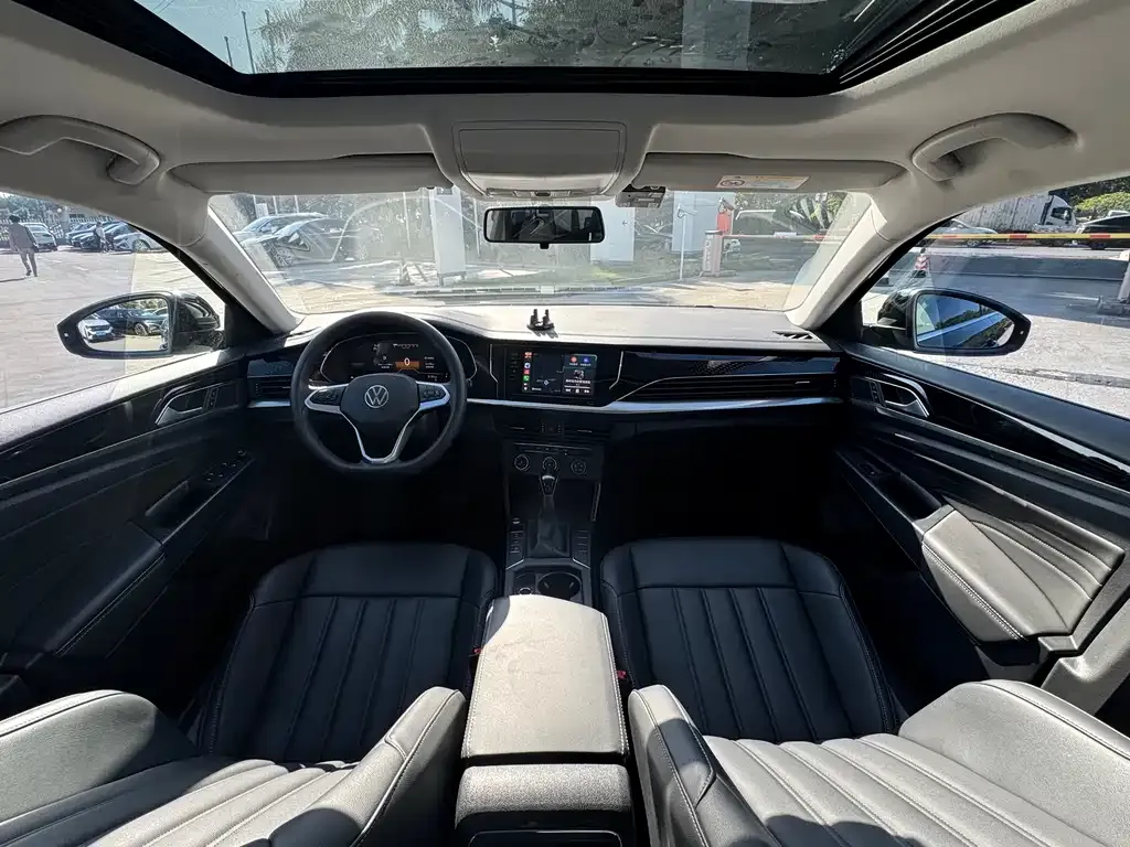 Volkswagen Passat 2023 из CN, фото 5
